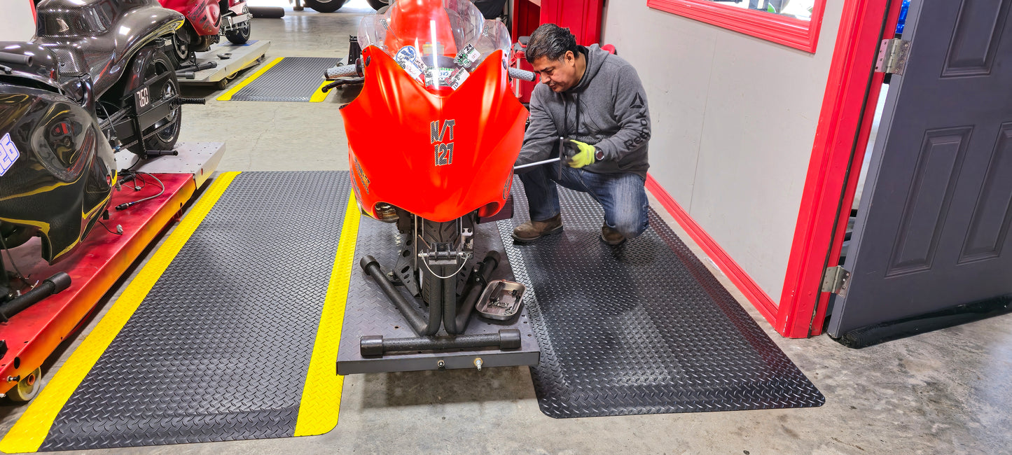 American Classic® Diamond Plate Anti-Fatigue Mat