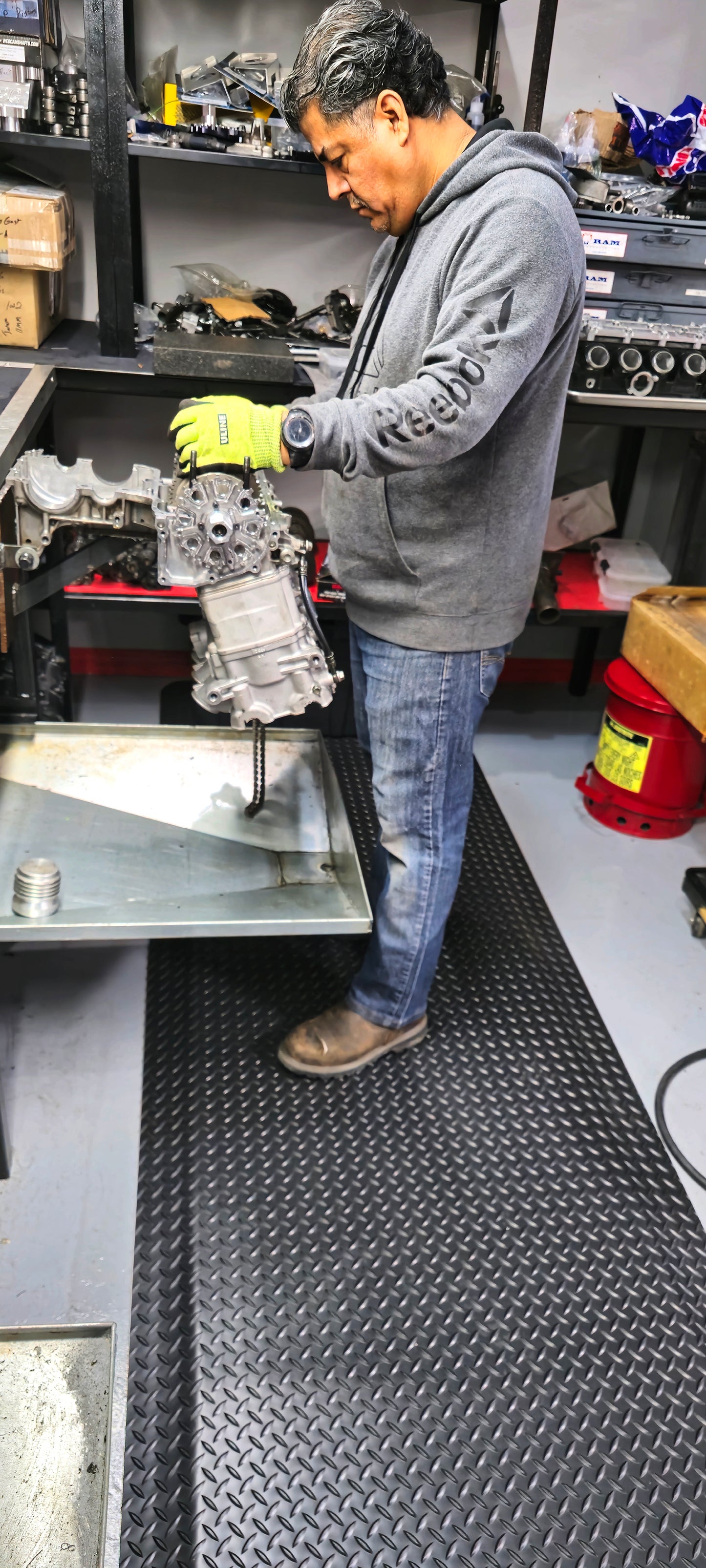American Classic® Diamond Plate Anti-Fatigue Mat