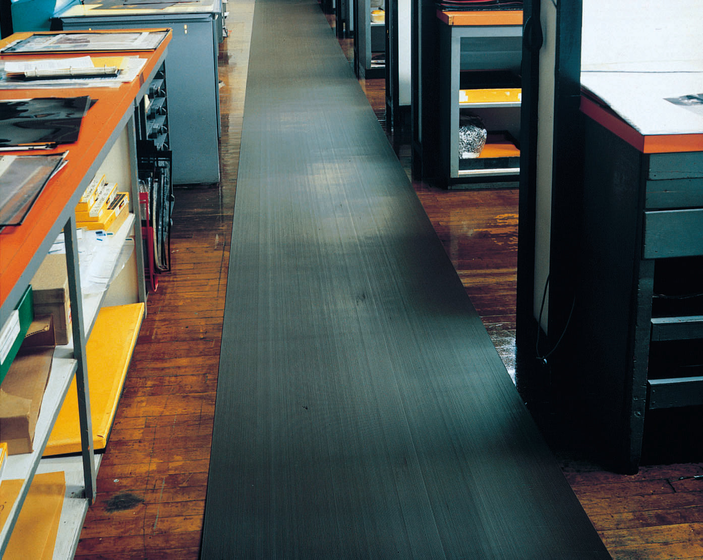 Corrugated Runner