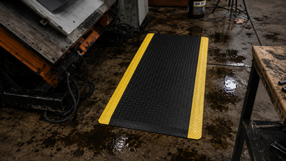 Diamond Plate Knobbed-Back® Anti-Fatigue Mat