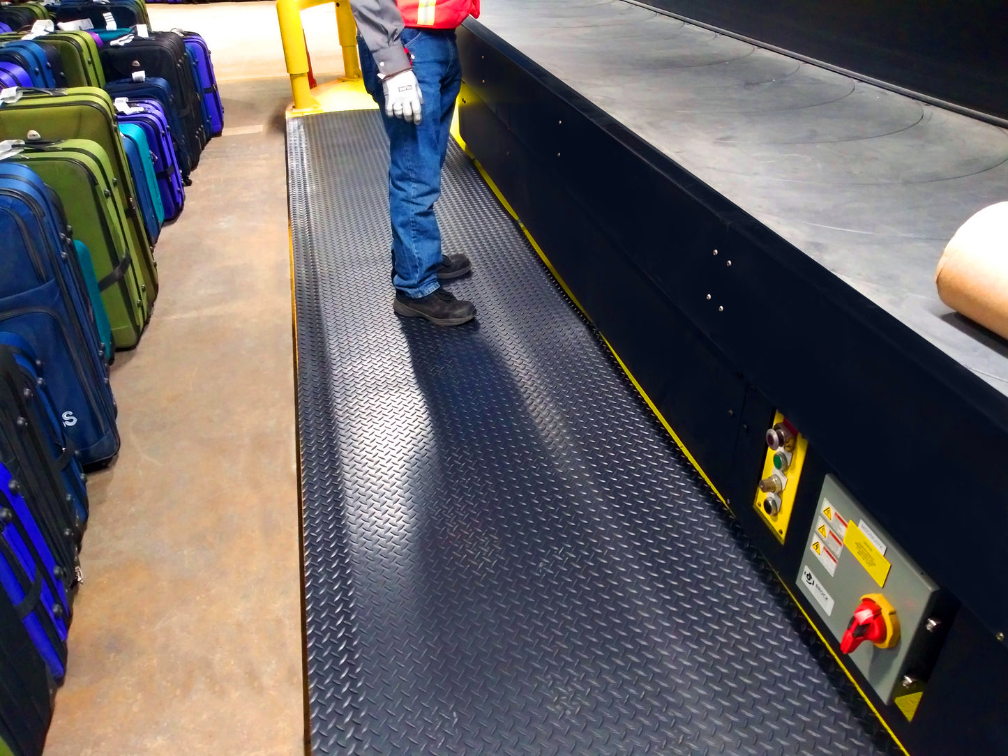 American Classic® Diamond Plate Anti-Fatigue Mat